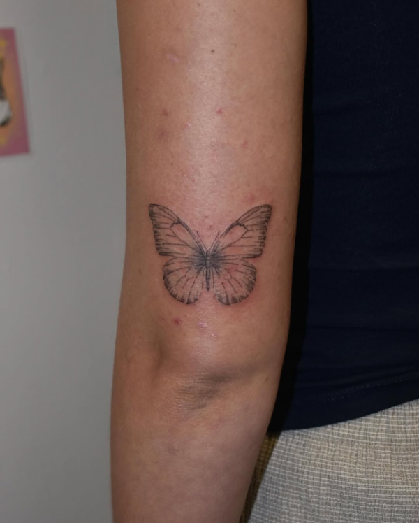 tatouage fineline floral