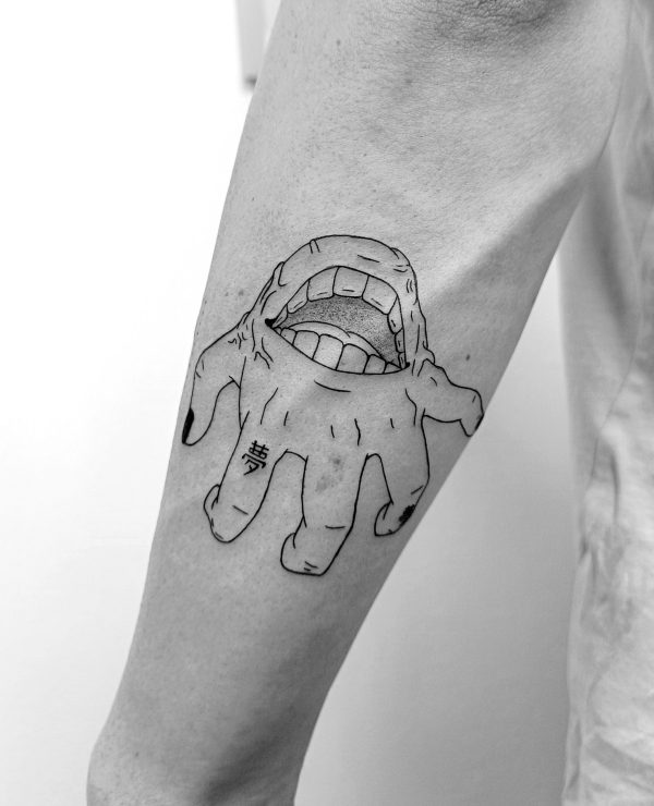 tatouage fineline manga
